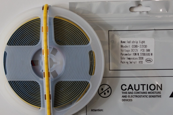 خرید ریسه نواری ۱۲ ولت تراکم ۳۲۰ COB | نور خطی بدون نقطه