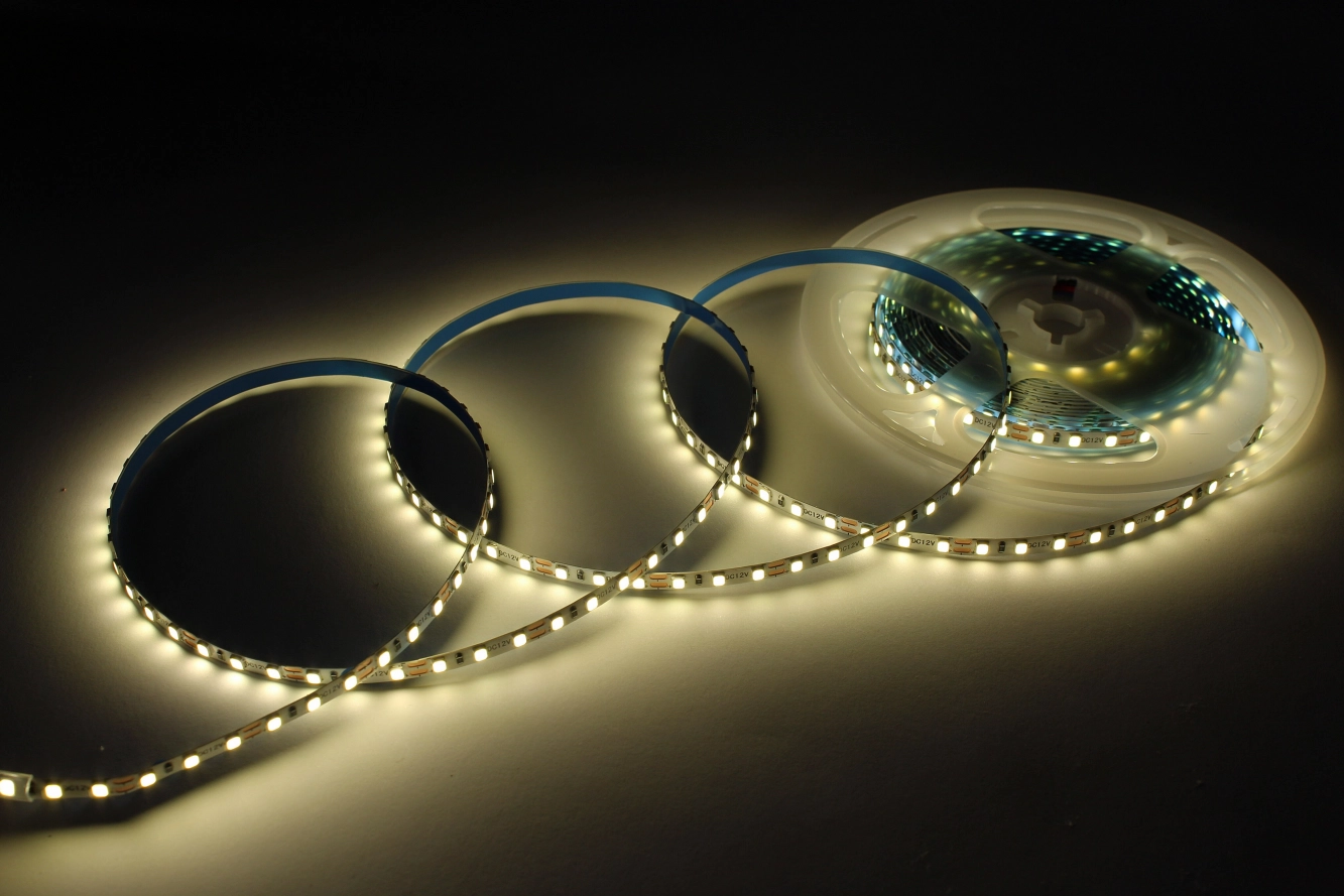 خرید ریسه نواری ۱۲ ولت تراکم ۱۲۰ عرض ۸ میل | نورپردازی حرفه‌ای LED