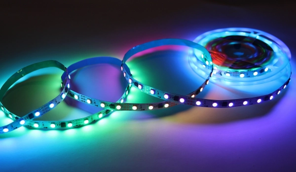 خرید ریسه نواری ۱۲ ولت 2811 RGB مولتی‌کالر تراکم ۶۰ | برنامه‌پذیر و حرفه‌ای